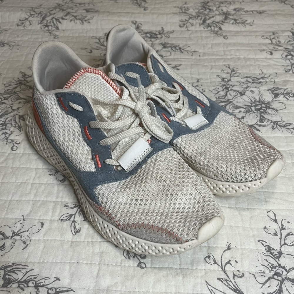 Steve Madden Women's Run Colorblock Sneakers